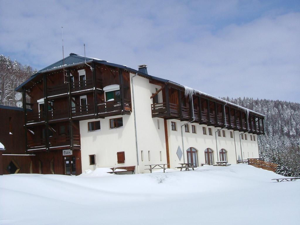 Hôtel Club Le Risoux Bois-dʼAmont Exterior foto